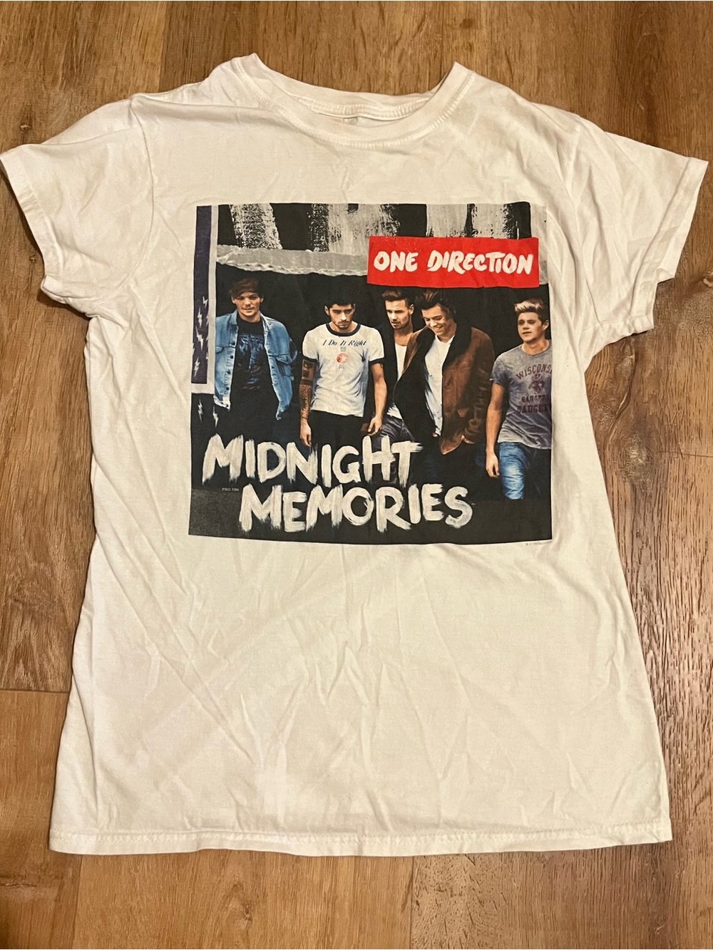 One Direction Midnight Memories Womens T Shirt size Small